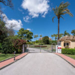 Apartamentos de 4 dormitorios en venta en Nueva Andalucía – R5006680 Apartamentos de 4 dormitorios en venta en Nueva Andalucía – R5006680