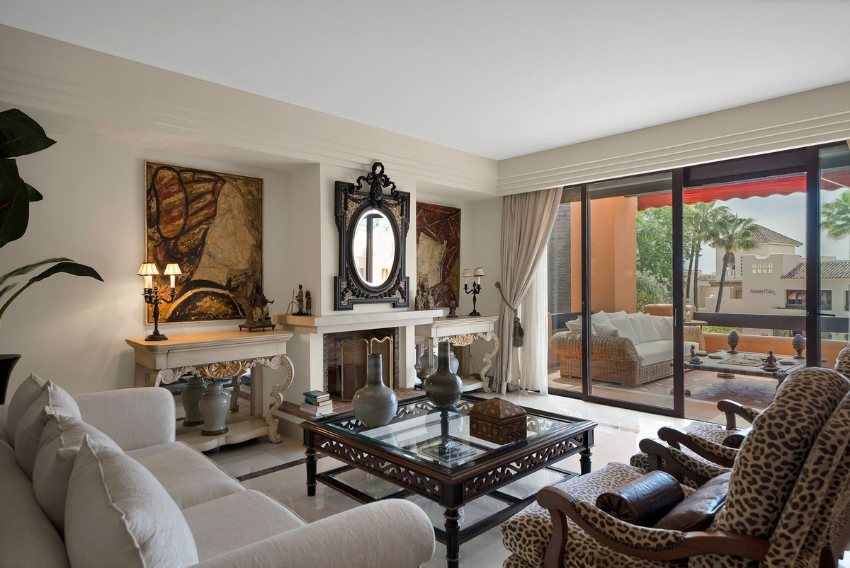 2 bedroom Penthouses for sale in Puerto Banús – R5369065 2 bedroom Penthouses for sale in Puerto Banús – R5369065