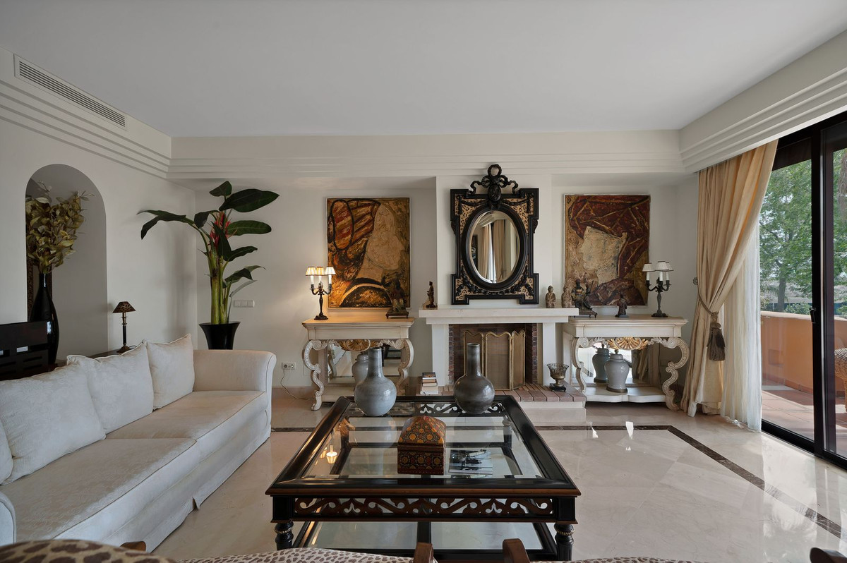 2 bedroom Penthouses for sale in Puerto Banús – R5369065 2 bedroom Penthouses for sale in Puerto Banús – R5369065