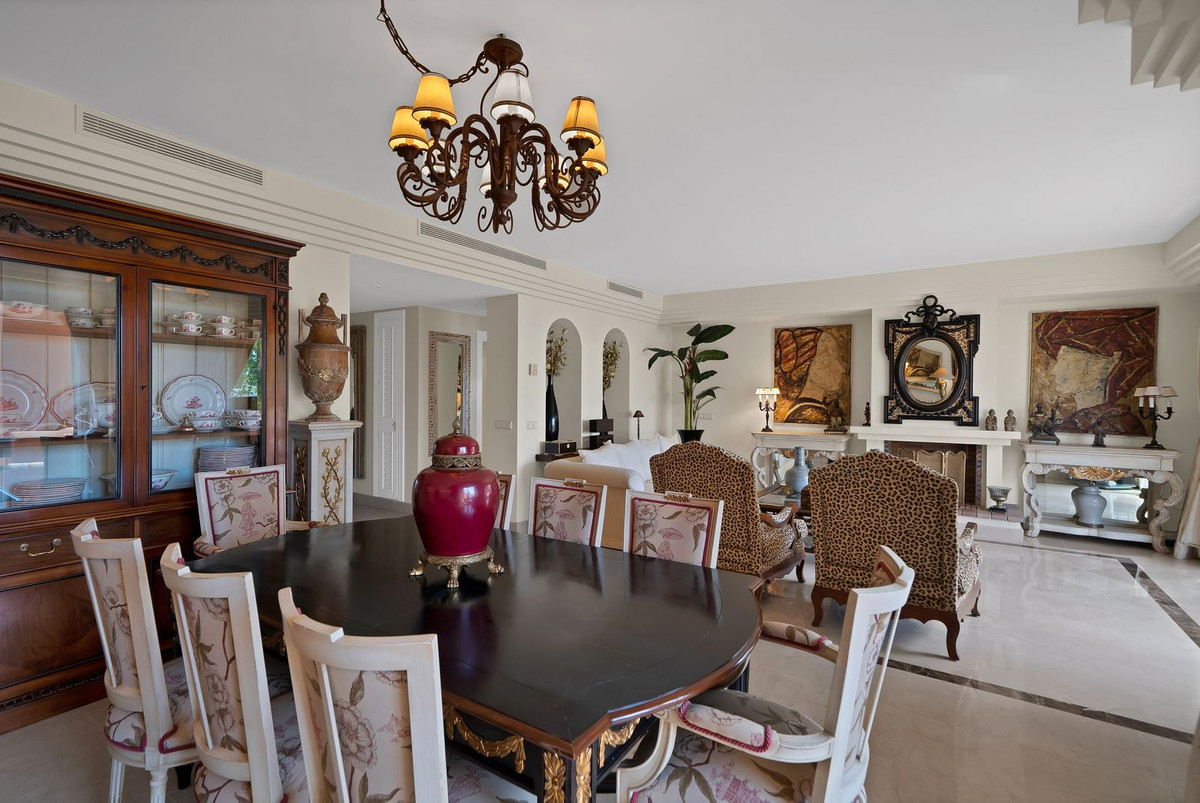 2 bedroom Penthouses for sale in Puerto Banús – R5369065 2 bedroom Penthouses for sale in Puerto Banús – R5369065