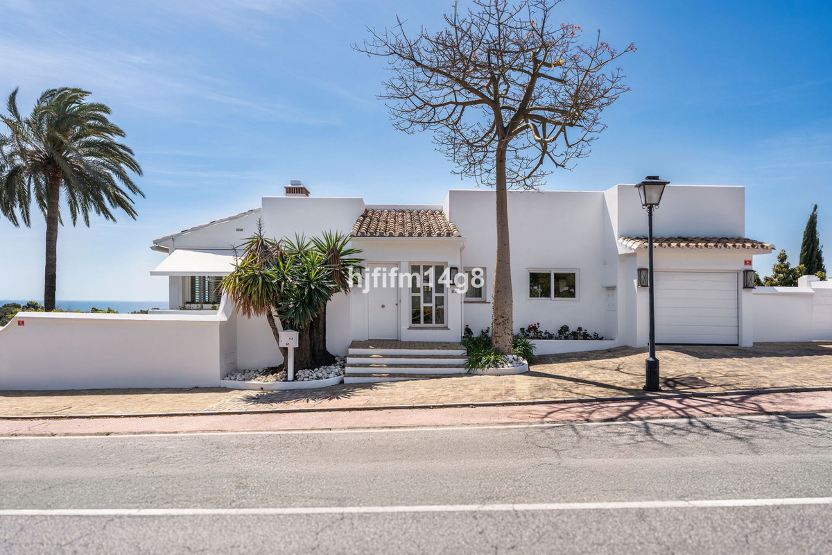 4 bedroom Villas for sale in Nueva Andalucía – R5008684 4 bedroom Villas for sale in Nueva Andalucía – R5008684