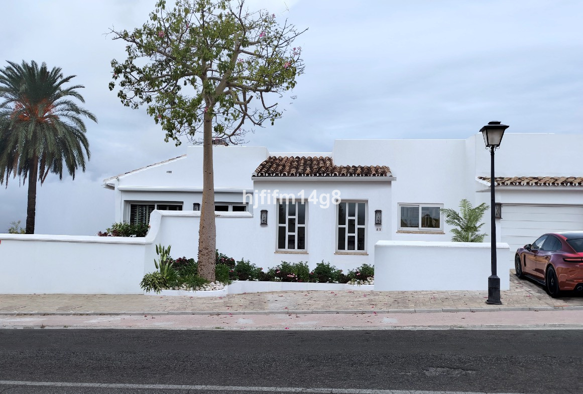 4 bedroom Villas for sale in Nueva Andalucía – R5008684 4 bedroom Villas for sale in Nueva Andalucía – R5008684