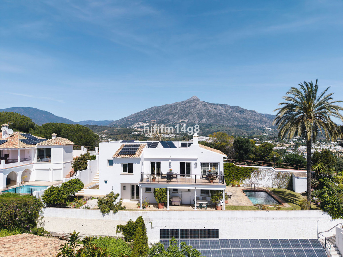 4 bedroom Villas for sale in Nueva Andalucía – R5008684 4 bedroom Villas for sale in Nueva Andalucía – R5008684
