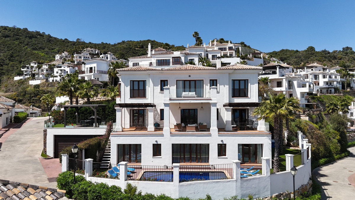 5 bedroom Villas for sale in Benahavís – R5215807 5 bedroom Villas for sale in Benahavís – R5215807