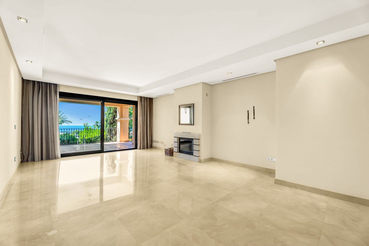 Apartamentos de 3 dormitorios en venta en La Quinta – R5041783 Apartamentos de 3 dormitorios en venta en La Quinta – R5041783
