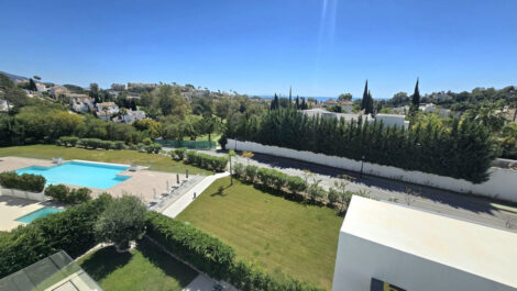 2 bedroom Apartments for sale in Benahavís – R5357659