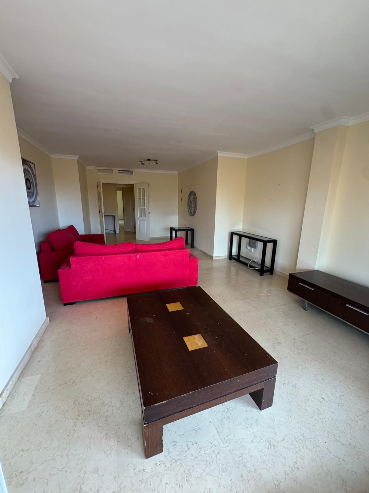 Apartamentos de 3 dormitorios en venta en Elviria – R5396650 Apartamentos de 3 dormitorios en venta en Elviria – R5396650