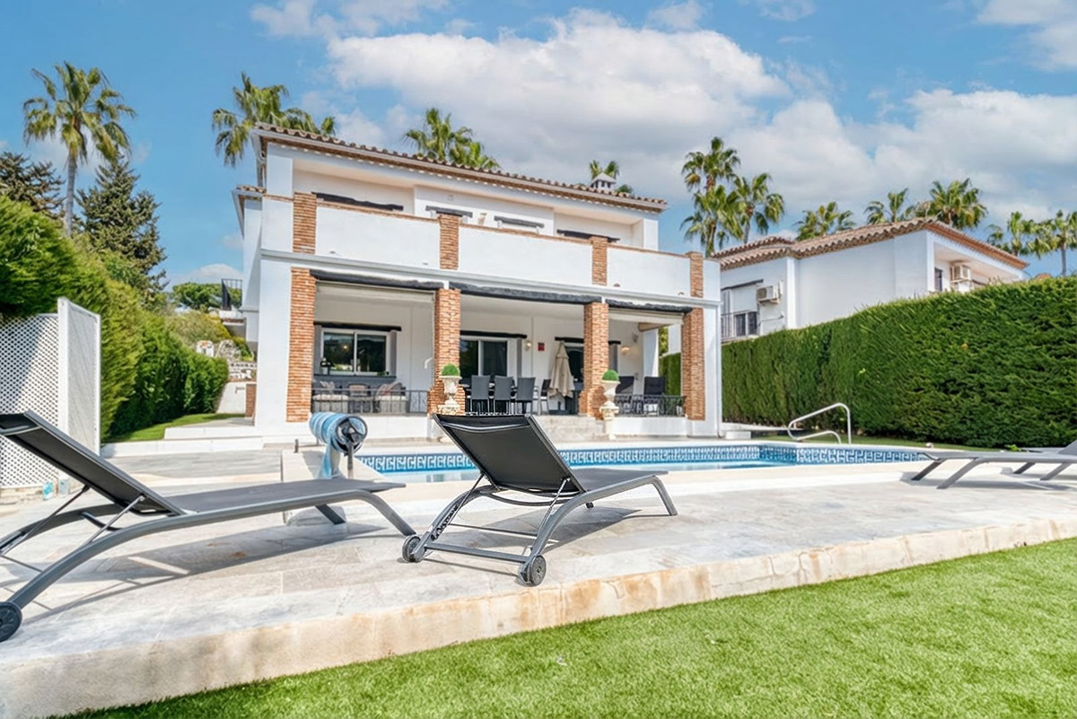 4 bedroom Villas for sale in Calahonda – R5371720 4 bedroom Villas for sale in Calahonda – R5371720