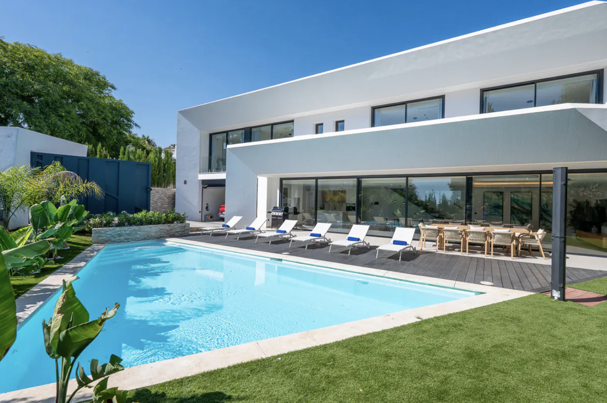 4 bedroom Villas for sale in Cabopino – R5251600 4 bedroom Villas for sale in Cabopino – R5251600