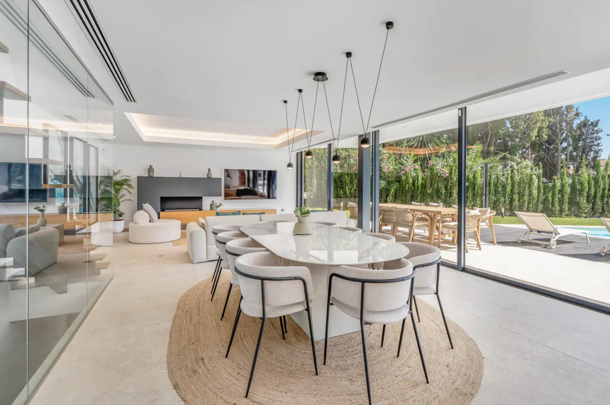4 bedroom Villas for sale in Cabopino – R5251600 4 bedroom Villas for sale in Cabopino – R5251600