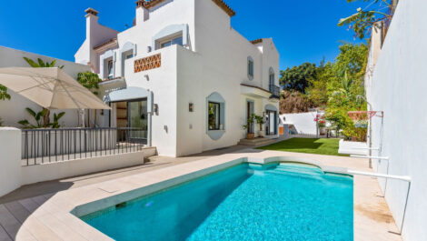 Pareados de 4 dormitorios en venta en Marbella – R5383798 Pareados de 4 dormitorios en venta en Marbella – R5383798