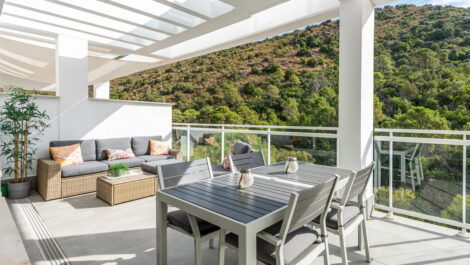 2 bedroom Apartments for sale in Benahavís – R5176318