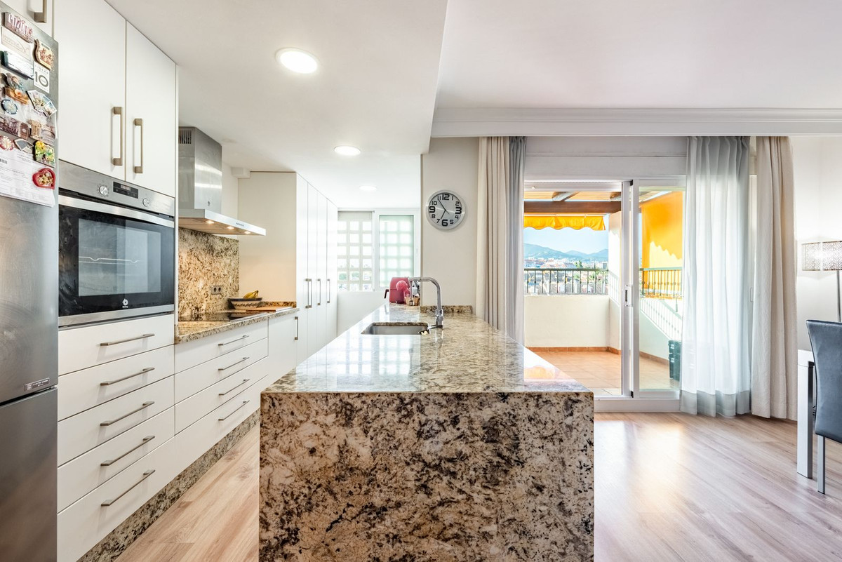 Aticos de 4 dormitorios en venta en San Pedro de Alcántara – R5182474 Aticos de 4 dormitorios en venta en San Pedro de Alcántara – R5182474