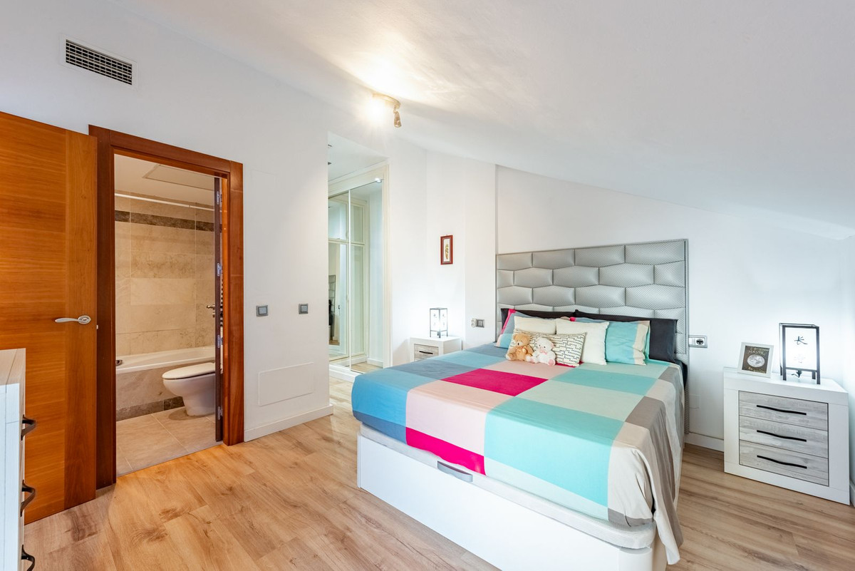 Aticos de 4 dormitorios en venta en San Pedro de Alcántara – R5182474 Aticos de 4 dormitorios en venta en San Pedro de Alcántara – R5182474