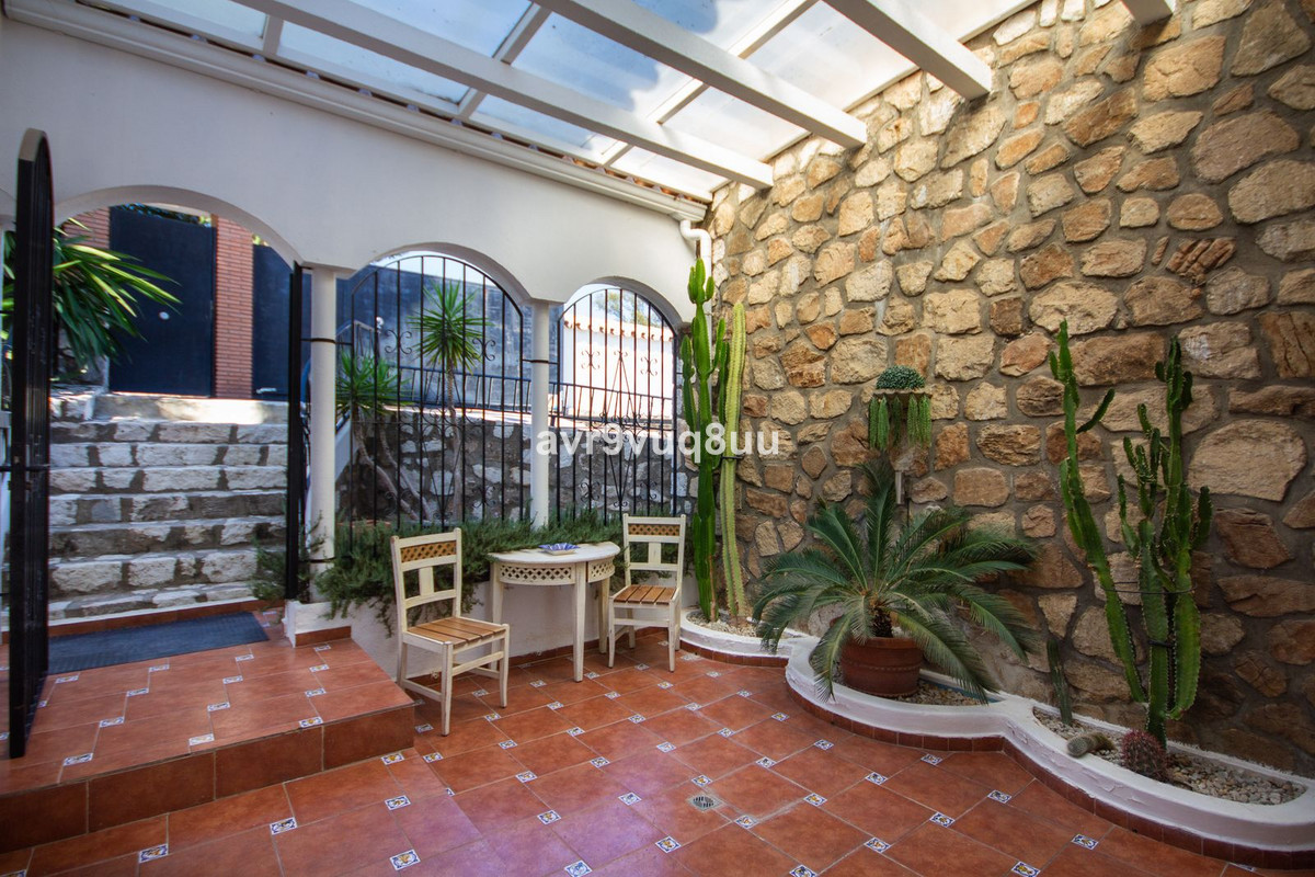 Villas de 7 dormitorios en venta en Mijas – R4216087 Villas de 7 dormitorios en venta en Mijas – R4216087