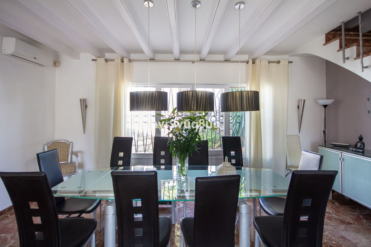 Villas de 7 dormitorios en venta en Mijas – R4216087 Villas de 7 dormitorios en venta en Mijas – R4216087