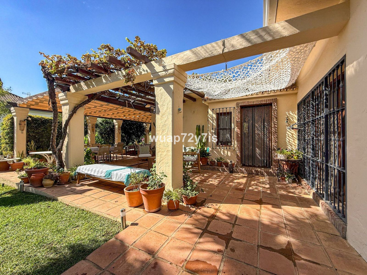 2 bedroom Villas for sale in Nag�eles – R5196661
