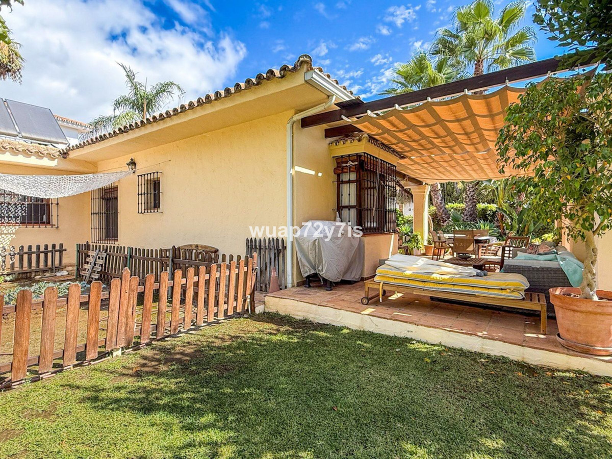 2 bedroom Villas for sale in Nag�eles – R5196661