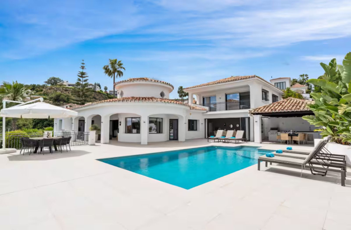 5 bedroom Villas for sale in Benahavís – R5285854 5 bedroom Villas for sale in Benahavís – R5285854