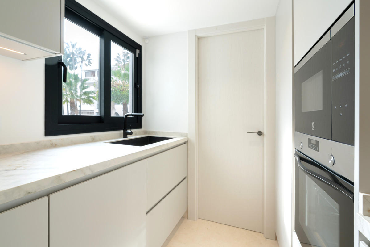 5 bedroom Semi-detached for sale in Milla de Oro – R5354806 5 bedroom Semi-detached for sale in Milla de Oro – R5354806
