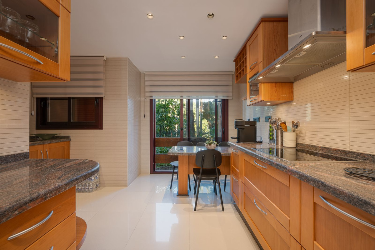 Apartamentos de 3 dormitorios en venta en Nueva Andaluc�a – R5370943 Apartamentos de 3 dormitorios en venta en Nueva Andaluc�a – R5370943