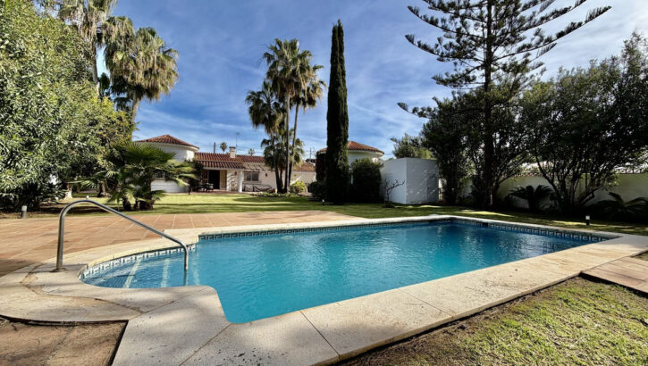 Villas de 5 dormitorios en venta en San Pedro de Alcántara – R5360440 Villas de 5 dormitorios en venta en San Pedro de Alcántara – R5360440 en
