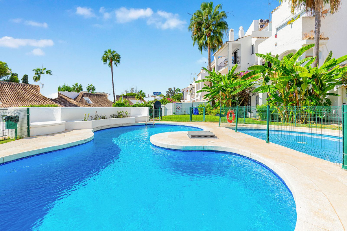 4 bedroom Apartments for sale in Puerto Ban�s – R5169550 4 bedroom Apartments for sale in Puerto Ban�s – R5169550