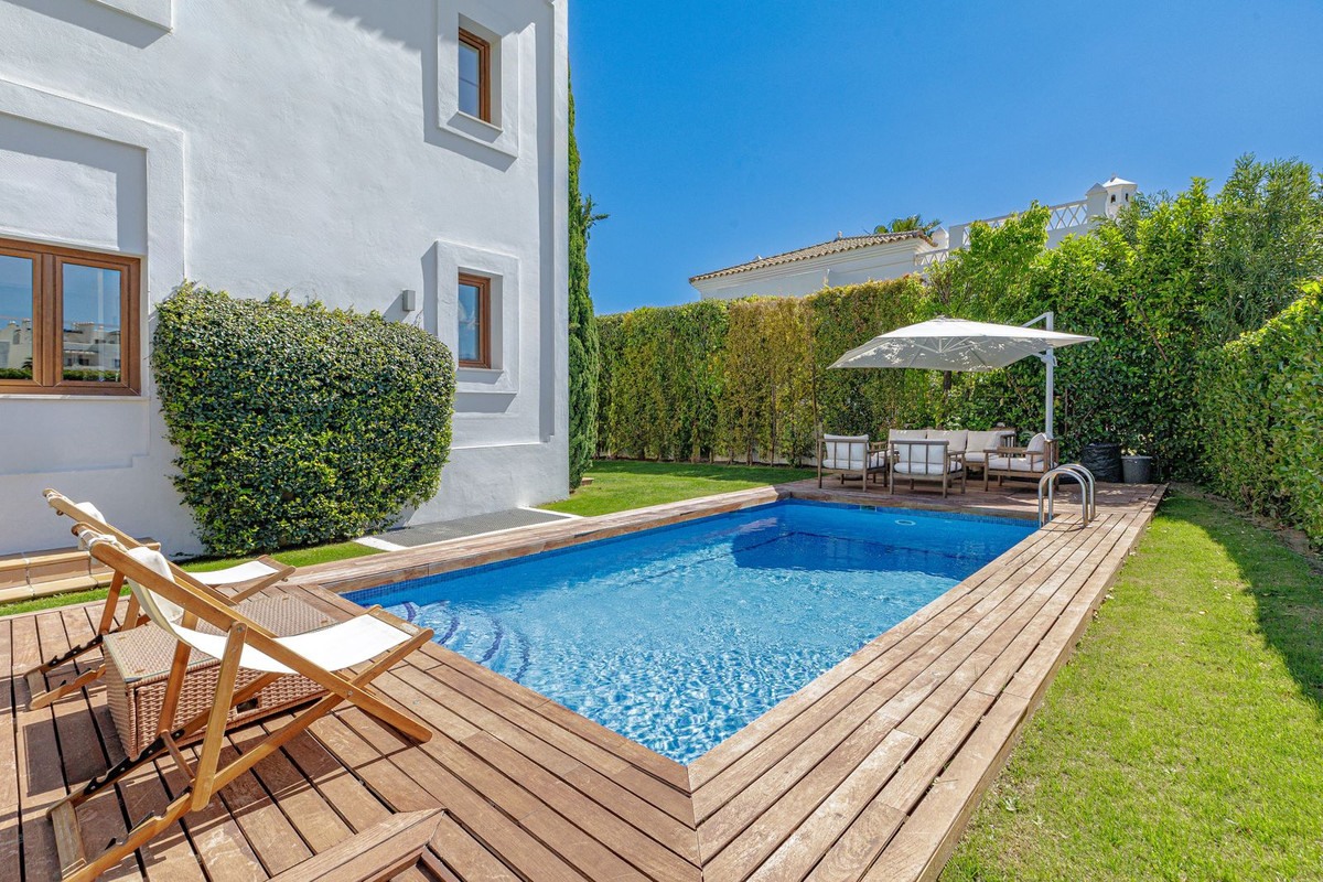 4 bedroom Villas for sale in Selwo – R5343271 4 bedroom Villas for sale in Selwo – R5343271