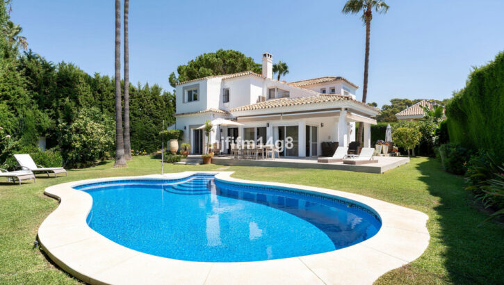 Villas de 5 dormitorios en venta en Nueva Andaluc�a – R5310151 Villas de 5 dormitorios en venta en Nueva Andaluc�a – R5310151 en
