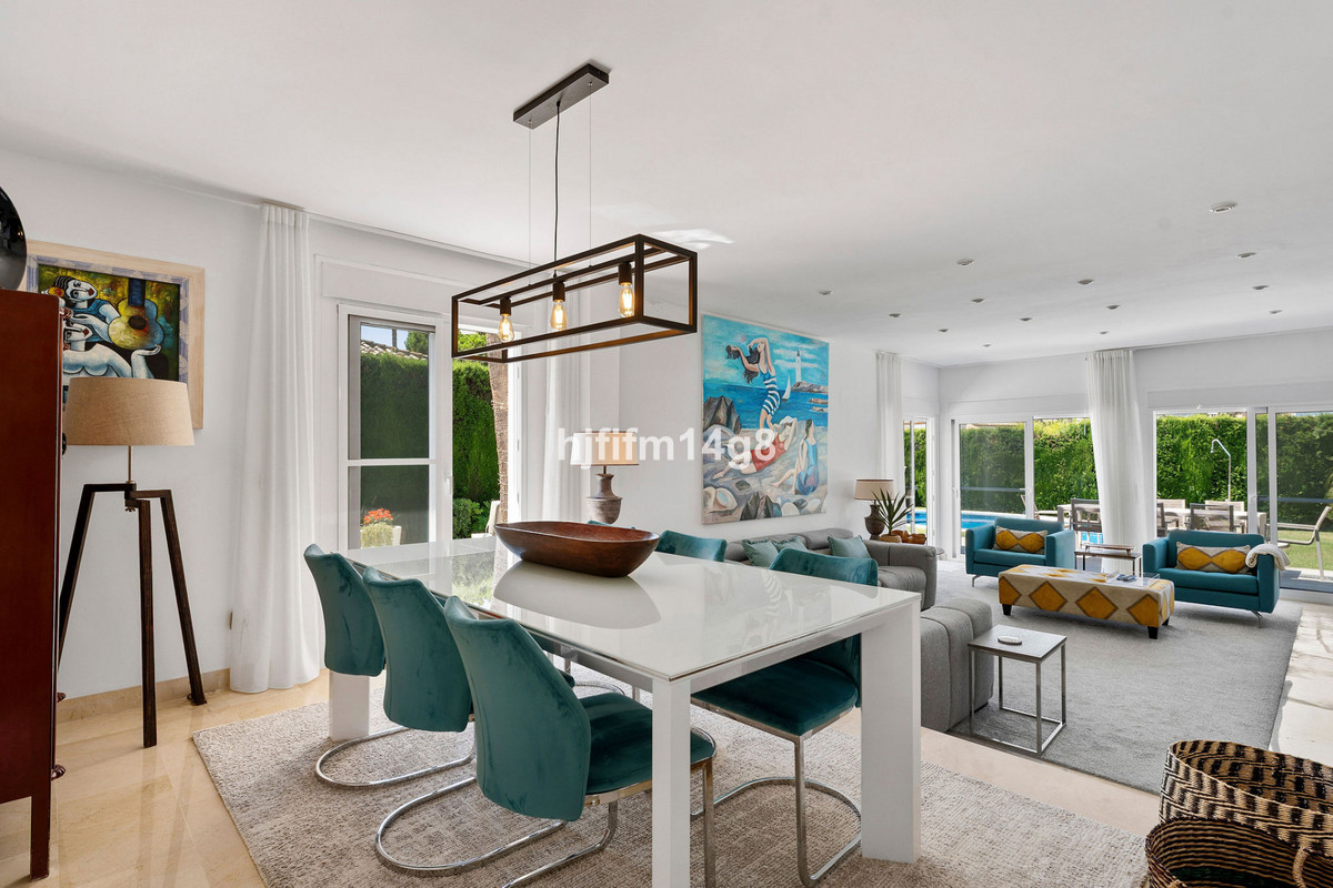 Villas de 5 dormitorios en venta en Nueva Andaluc�a – R5310151 Villas de 5 dormitorios en venta en Nueva Andaluc�a – R5310151