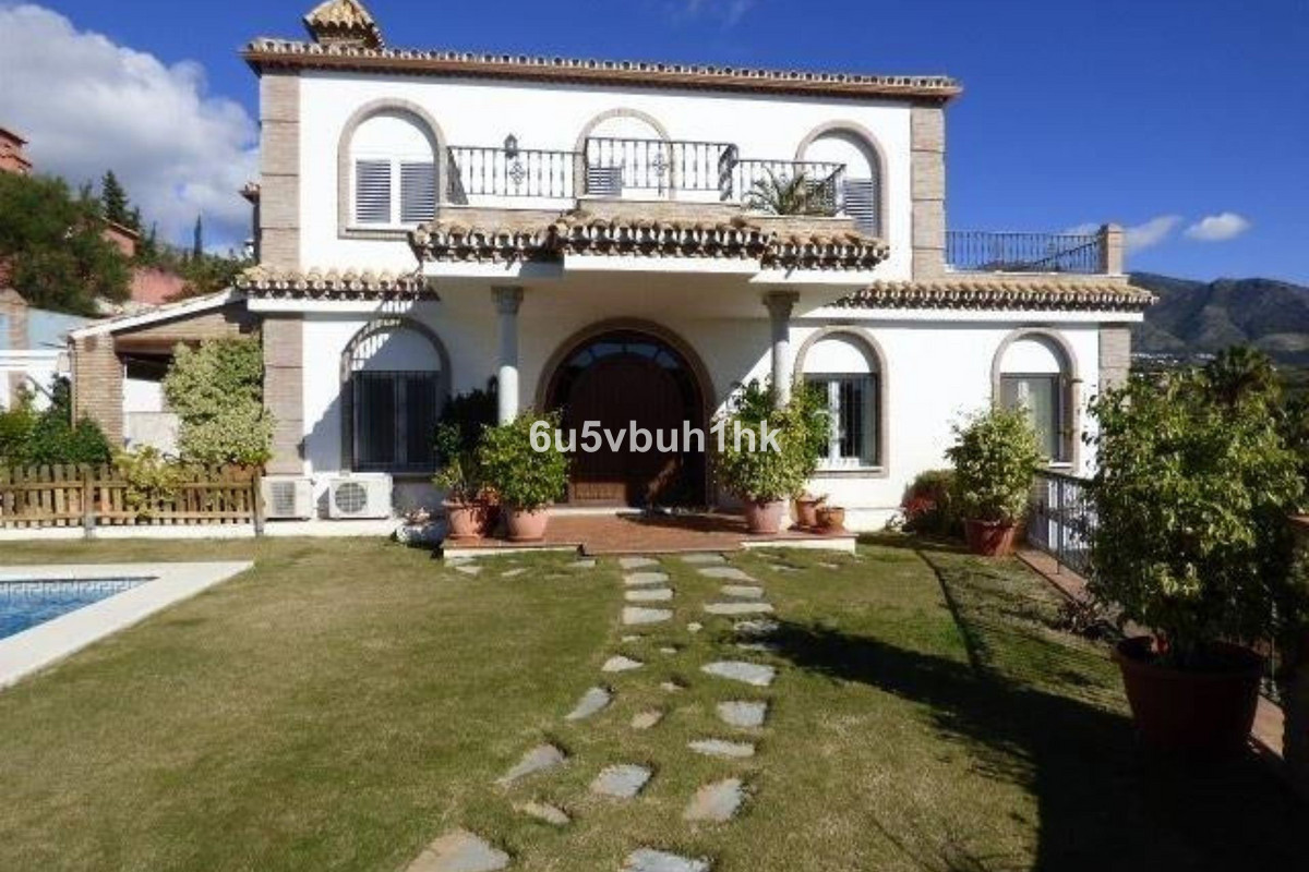 Villas de 4 dormitorios en venta en Mijas – R5155876 Villas de 4 dormitorios en venta en Mijas – R5155876
