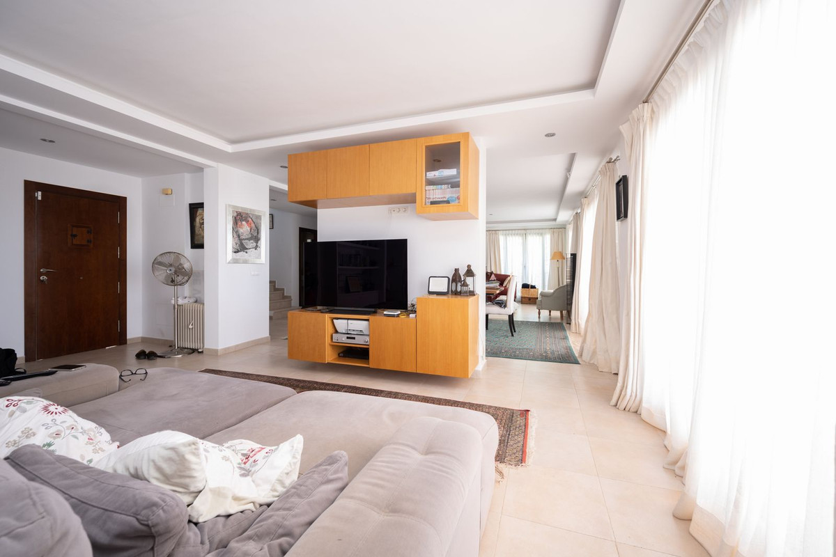 Aticos de 3 dormitorios en venta en Altos de los Monteros – R5021158 Aticos de 3 dormitorios en venta en Altos de los Monteros – R5021158
