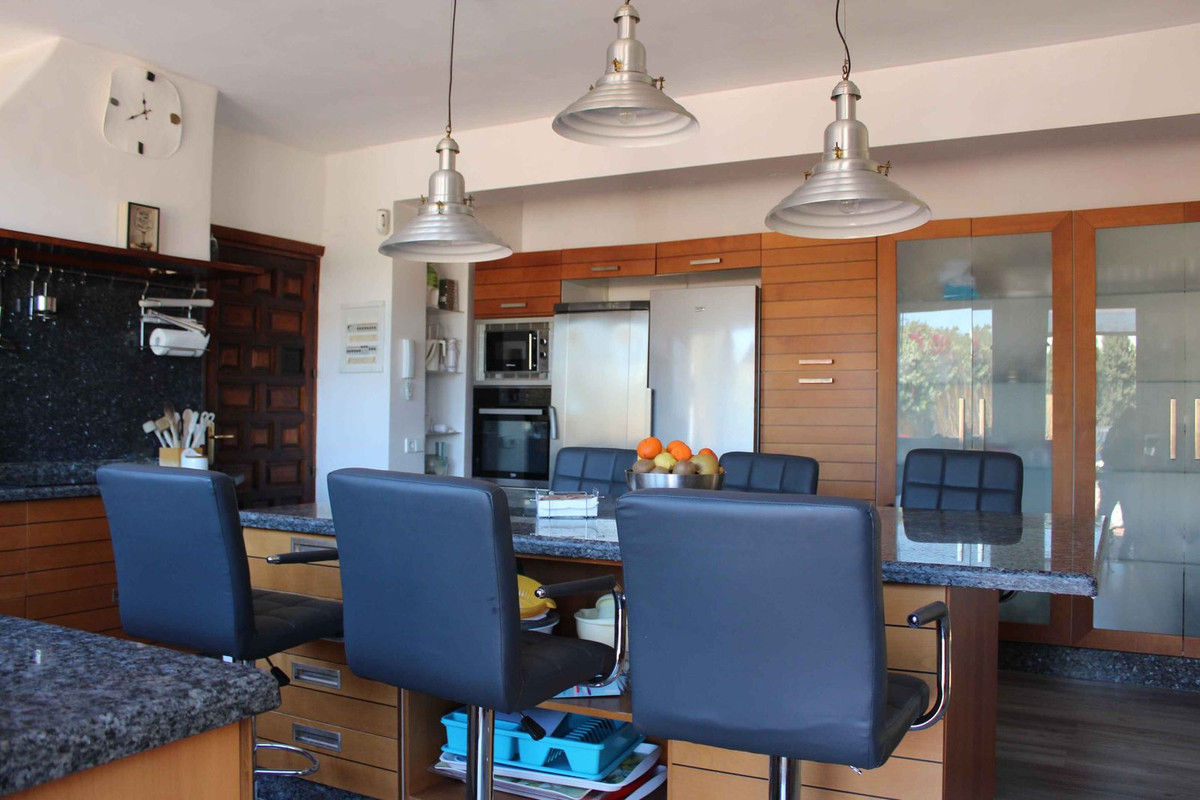 10 bedroom Villas for sale in El Rosario – R5376970 10 bedroom Villas for sale in El Rosario – R5376970