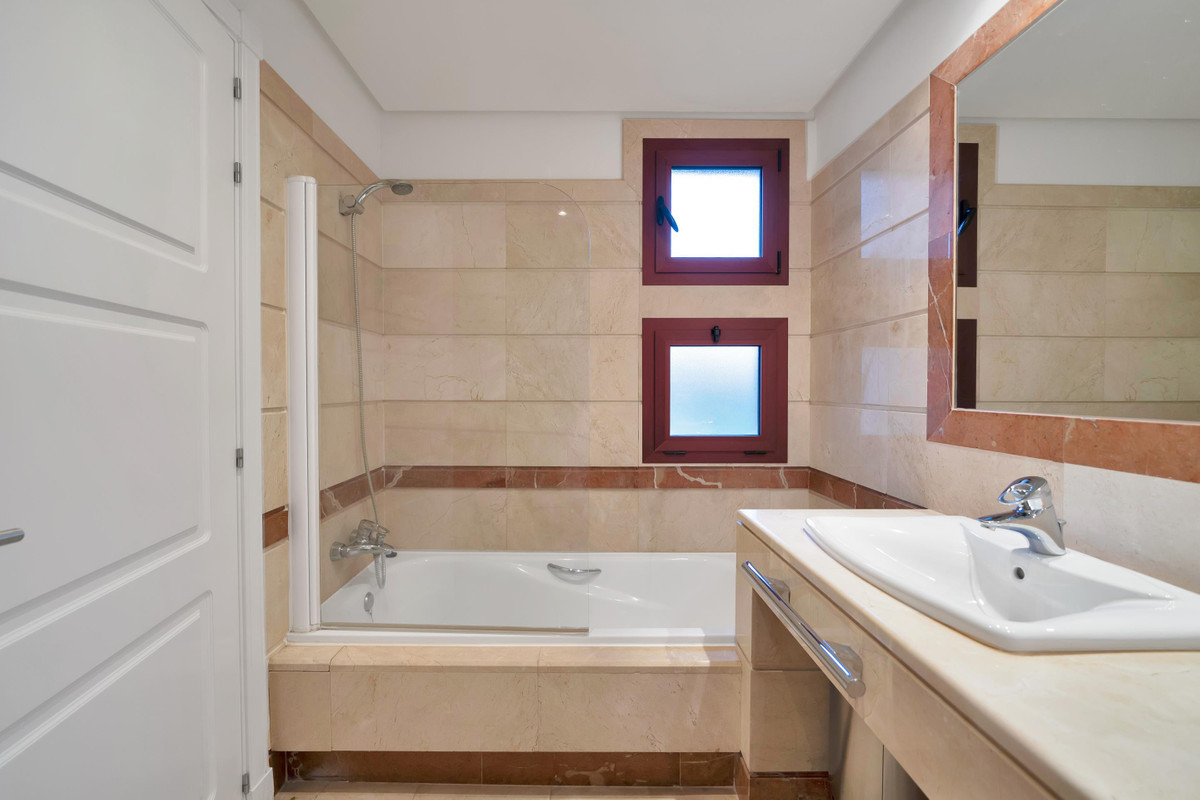 Apartamentos de 3 dormitorios en venta en Bah�a de Marbella – R5304808 Apartamentos de 3 dormitorios en venta en Bah�a de Marbella – R5304808