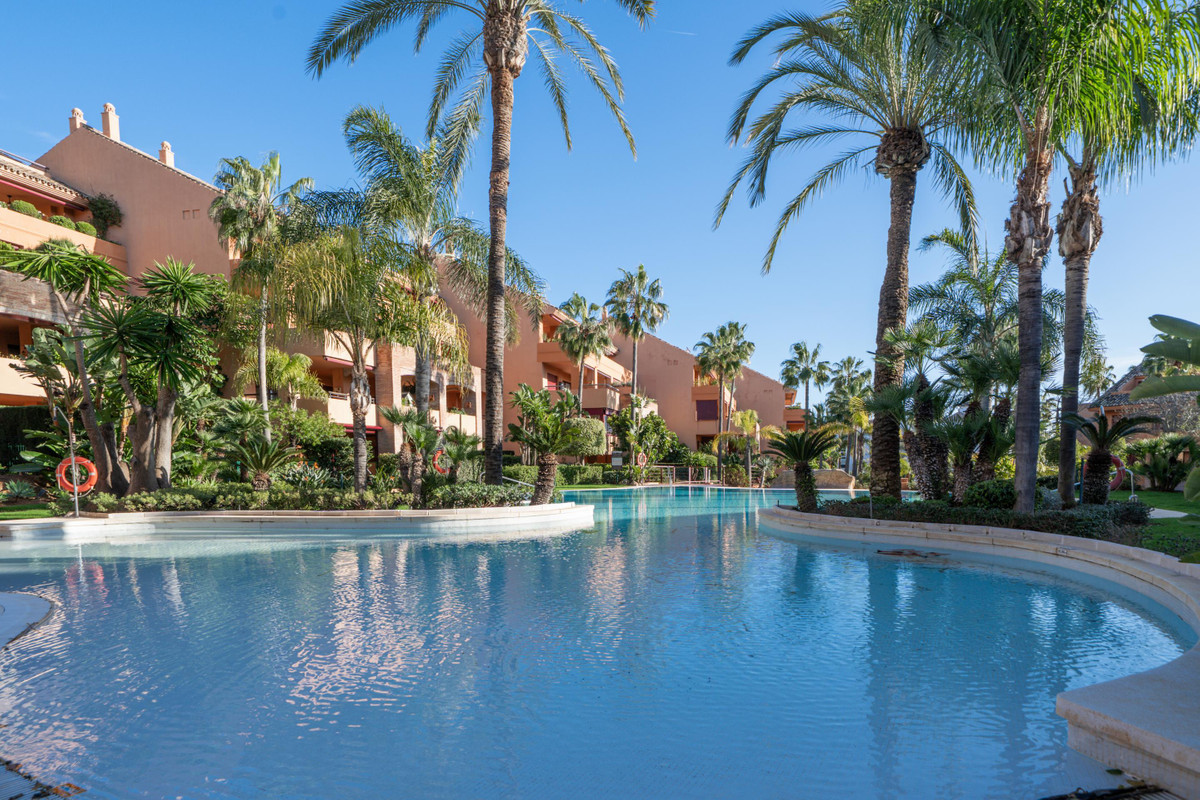 Apartamentos de 3 dormitorios en venta en Bah�a de Marbella – R5304808 Apartamentos de 3 dormitorios en venta en Bah�a de Marbella – R5304808