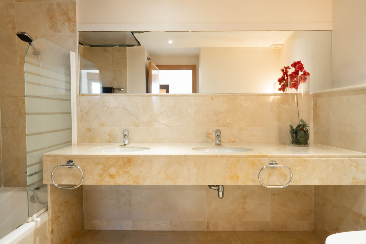 3 bedroom Apartments for sale in Altos de los Monteros – R5384665 3 bedroom Apartments for sale in Altos de los Monteros – R5384665