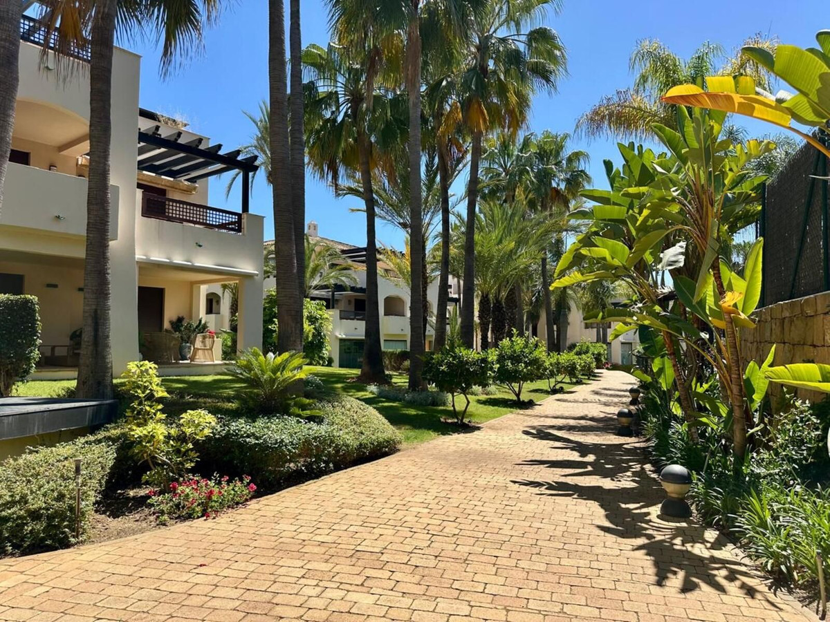 Apartamentos de 3 dormitorios en venta en Nueva Andalucía – R5051566 Apartamentos de 3 dormitorios en venta en Nueva Andalucía – R5051566