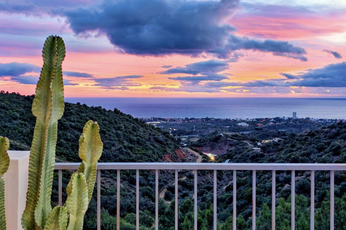 2 bedroom Penthouses for sale in Altos de los Monteros – R5387176 2 bedroom Penthouses for sale in Altos de los Monteros – R5387176