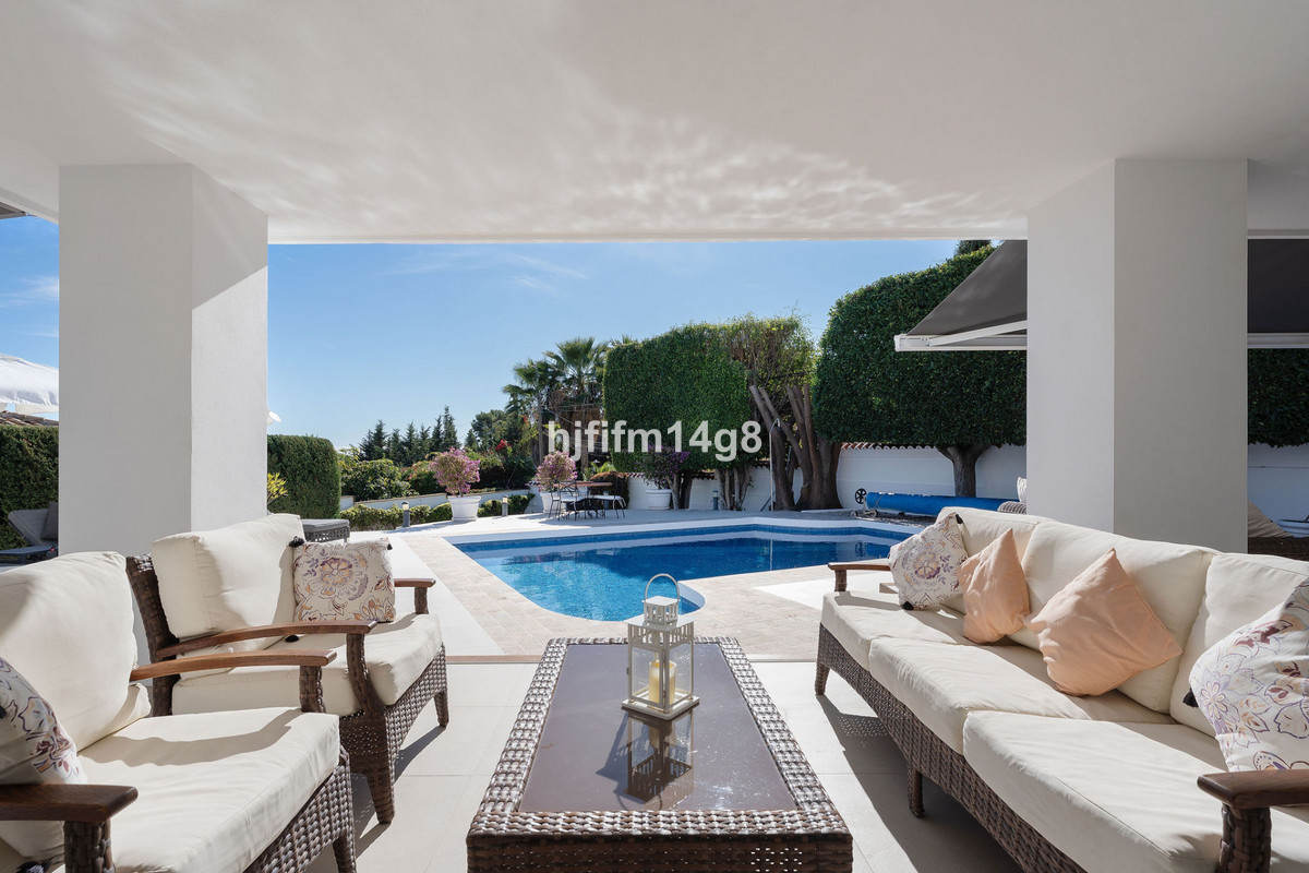 Villas de 4 dormitorios en venta en Nueva Andalucía – R5373121 Villas de 4 dormitorios en venta en Nueva Andalucía – R5373121