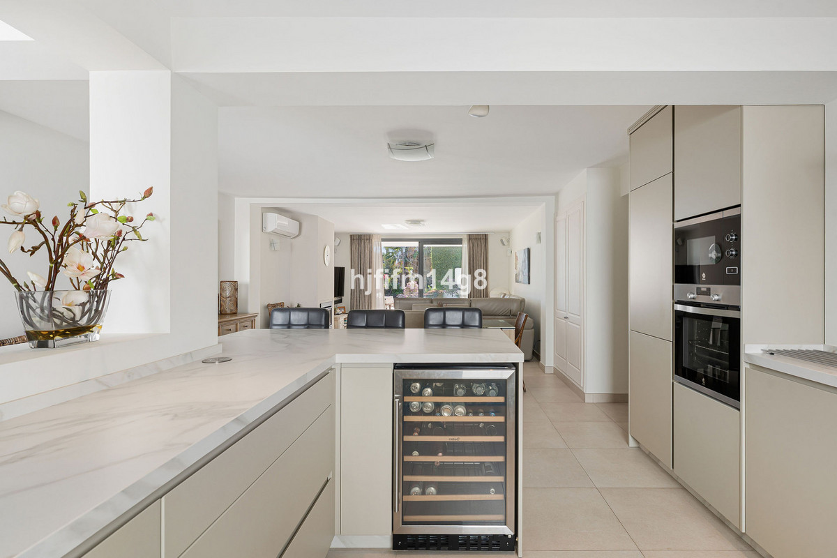 Villas de 4 dormitorios en venta en Nueva Andalucía – R5373121 Villas de 4 dormitorios en venta en Nueva Andalucía – R5373121
