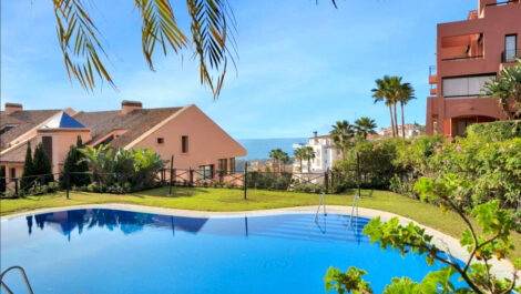 3 bedroom Apartments for sale in Calahonda – R5214352