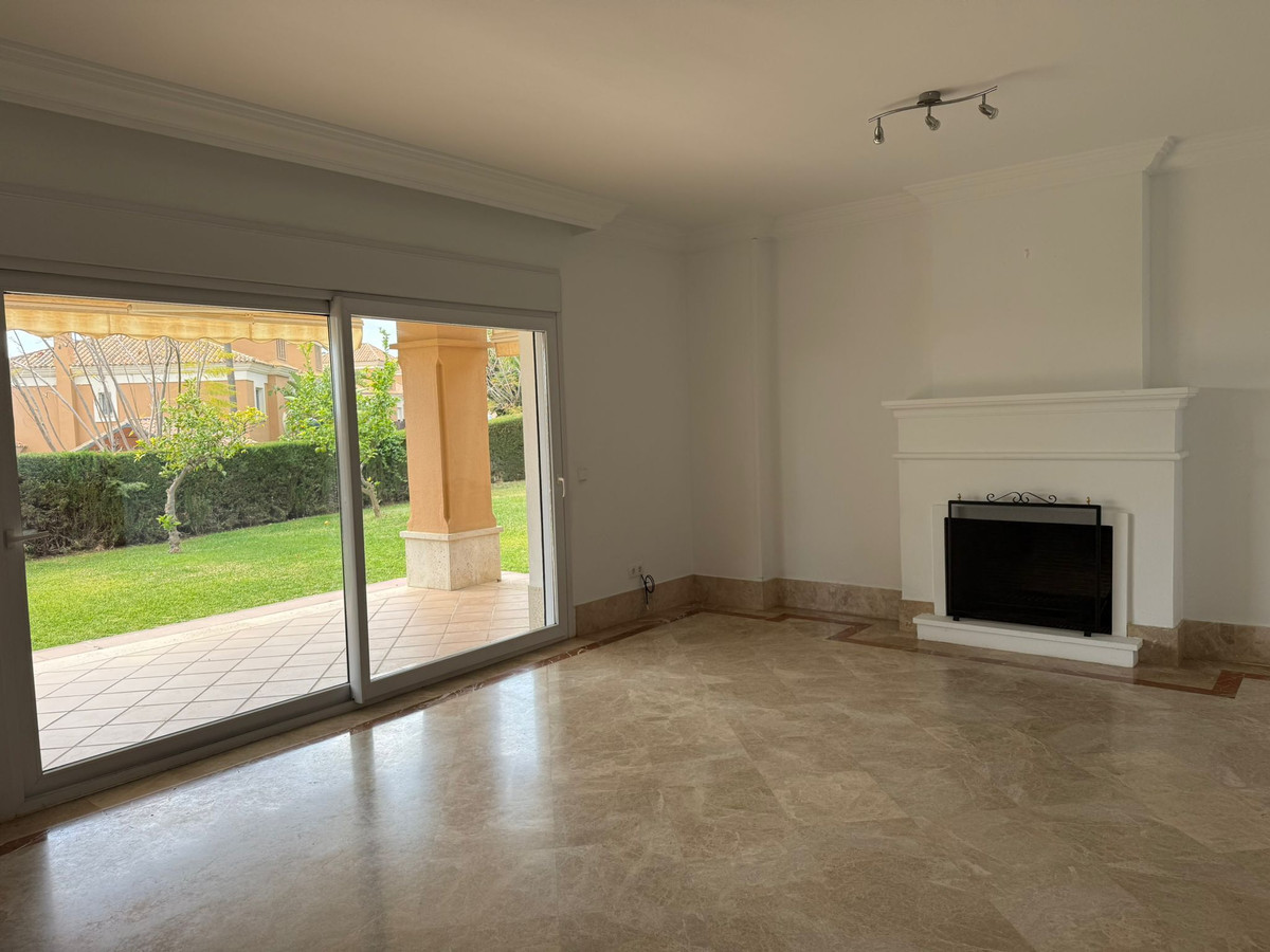 3 bedroom Townhouses for sale in Marbella – R5359879 3 bedroom Townhouses for sale in Marbella – R5359879