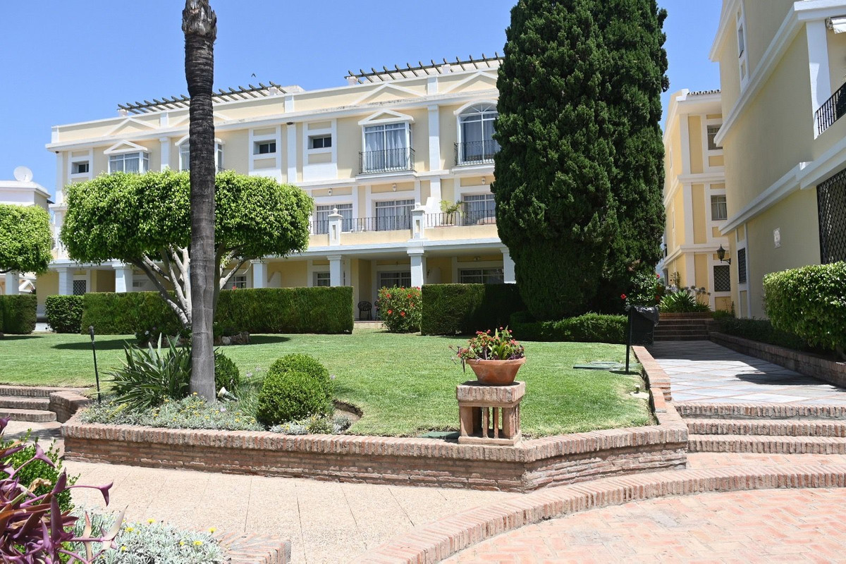 Apartamentos de 2 dormitorios en venta en Nueva Andaluc�a – R5315641 Apartamentos de 2 dormitorios en venta en Nueva Andaluc�a – R5315641