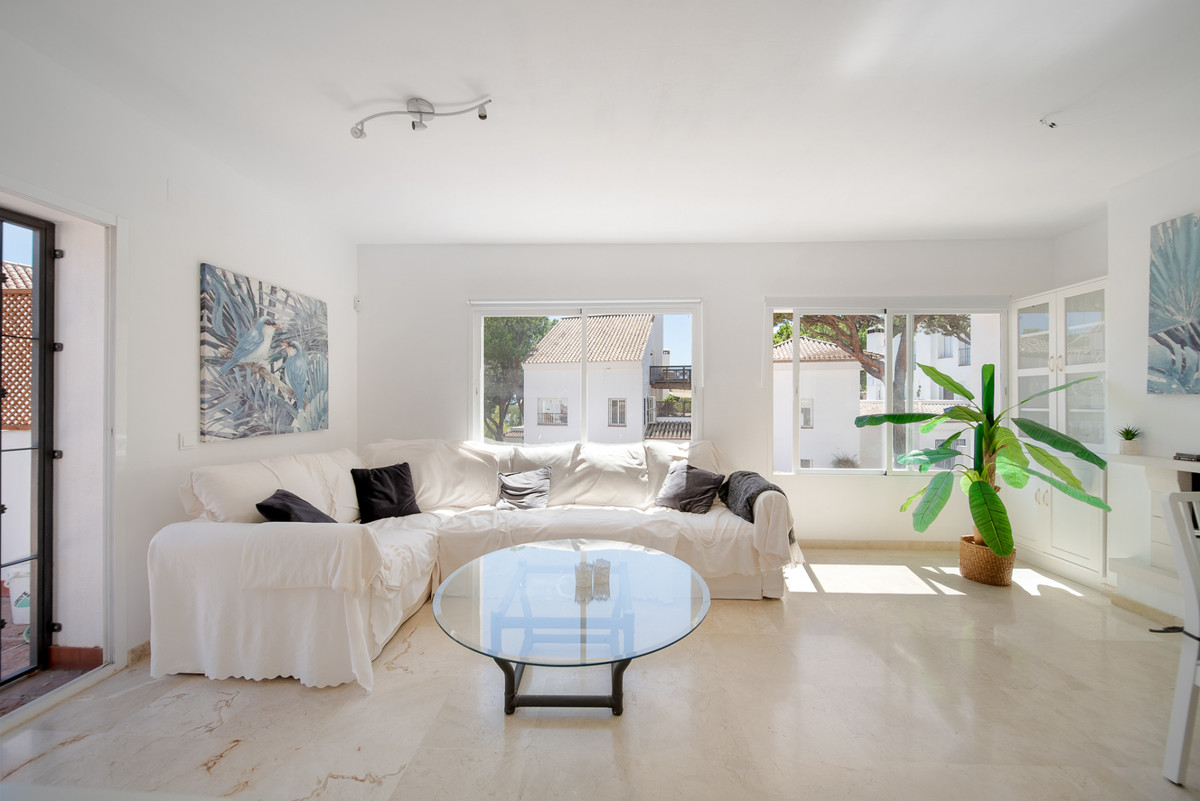 Apartamentos de 3 dormitorios en venta en Nueva Andalucía – R5160301 Apartamentos de 3 dormitorios en venta en Nueva Andalucía – R5160301