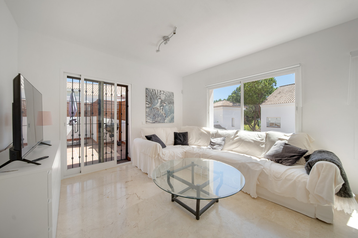 Apartamentos de 3 dormitorios en venta en Nueva Andalucía – R5160301 Apartamentos de 3 dormitorios en venta en Nueva Andalucía – R5160301