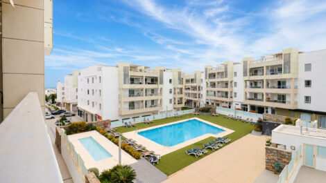 Apartamentos de 3 dormitorios en venta en San Pedro de Alcántara – R5379001