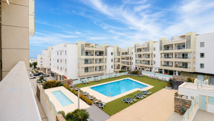 Apartamentos de 3 dormitorios en venta en San Pedro de Alcántara – R5379001 Apartamentos de 3 dormitorios en venta en San Pedro de Alcántara – R5379001 en