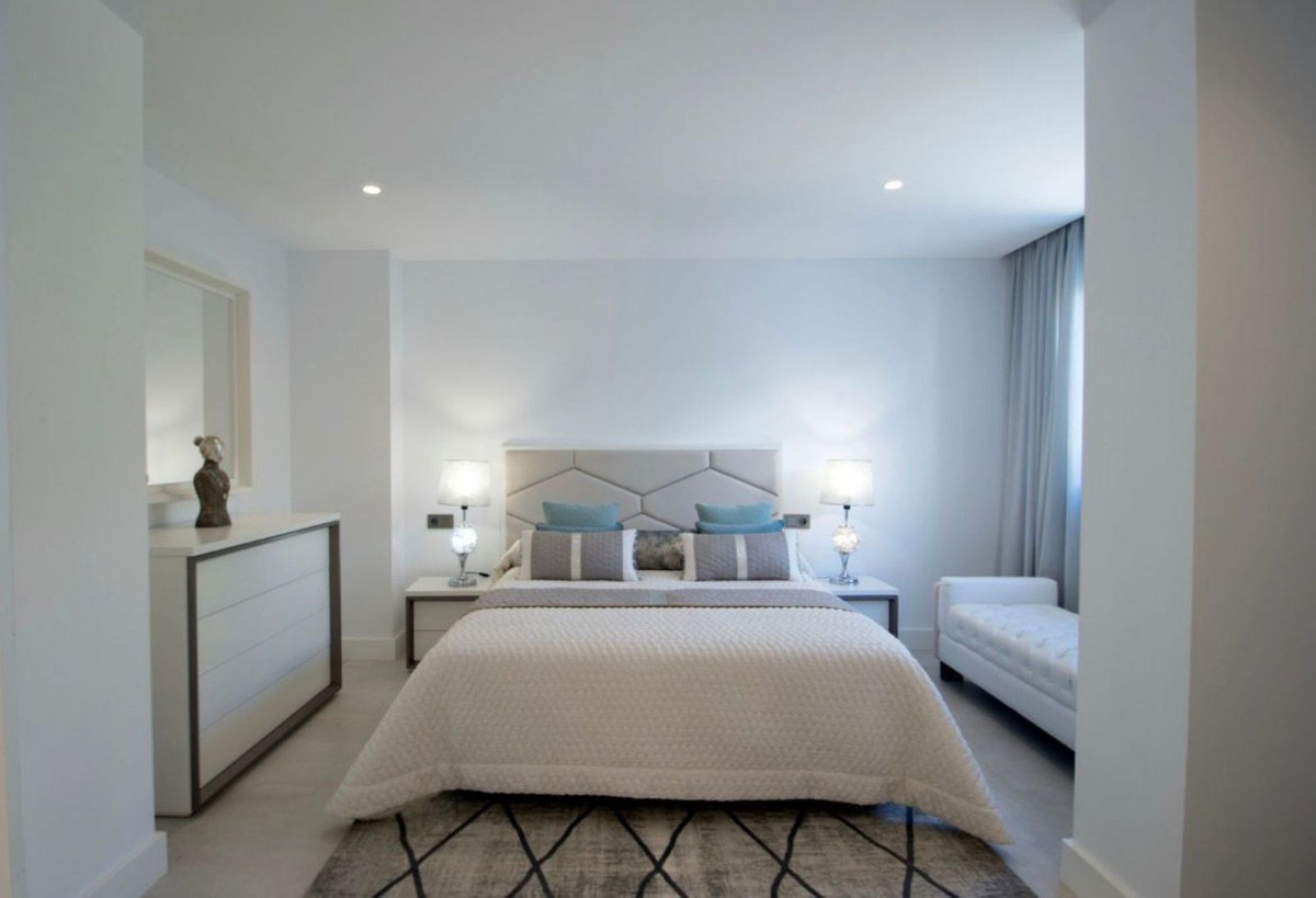 5 bedroom Villas for sale in Nueva Andaluc�a – R5302822 5 bedroom Villas for sale in Nueva Andaluc�a – R5302822