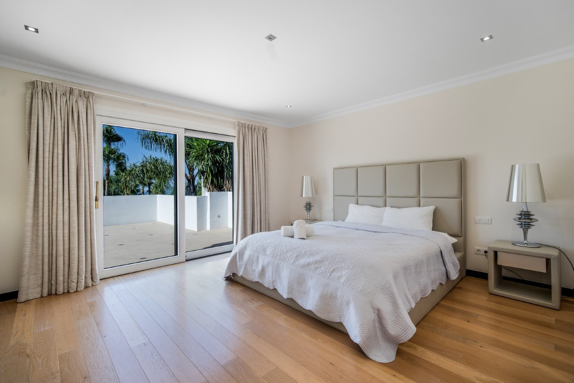 Villas de 4 dormitorios en venta en Milla de Oro – R4826392 Villas de 4 dormitorios en venta en Milla de Oro – R4826392