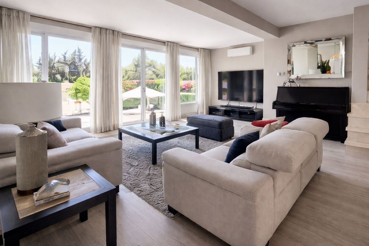 6 bedroom Villas for sale in Marbella – R5324446 6 bedroom Villas for sale in Marbella – R5324446